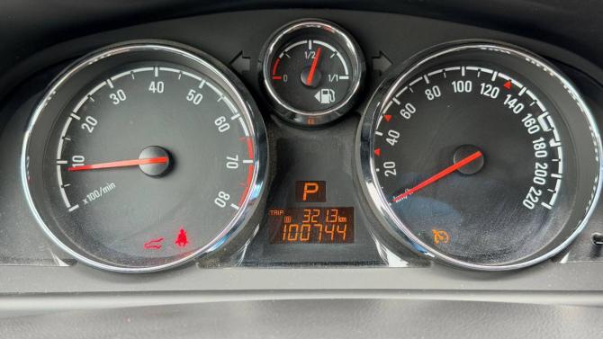Opel Antara I Рестайлинг с пробегом 2014 года, цена 1 257 000 рублей, 100500 км, внедорожник, Автокод Объявления