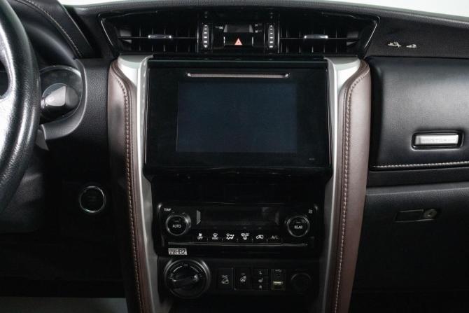 Toyota Fortuner II с пробегом 2017 года, цена 2 899 000 рублей, 155800 км, внедорожник, Автокод Объявления
