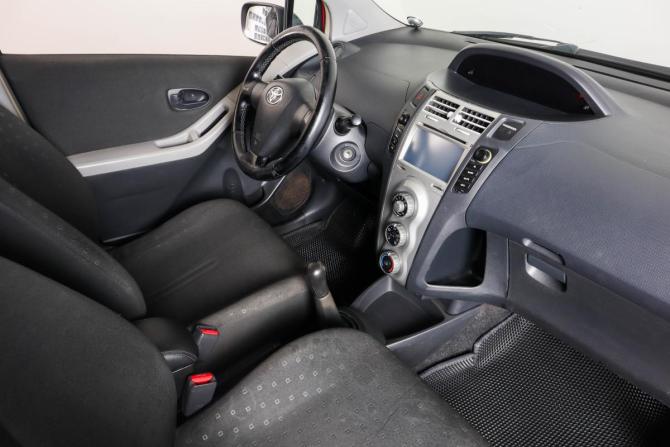 Toyota Yaris II с пробегом 2008 года, цена 499 000 рублей, 154000 км, хэтчбек, Автокод Объявления