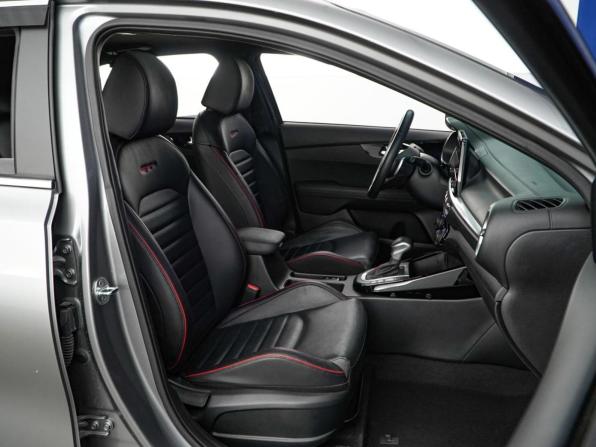 Kia K3 II Рестайлинг с пробегом 2022 года, цена 2 977 077 рублей, 41011 км, хэтчбек, Автокод Объявления