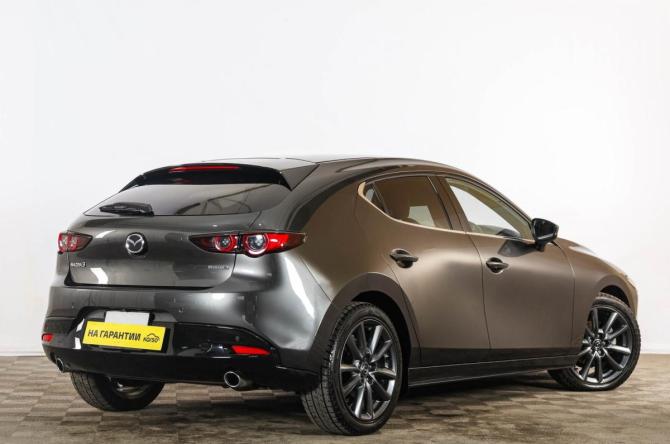 Mazda 3 IV (BP) с пробегом 2021 года, цена 2 239 000 рублей, 92500 км, хэтчбек, Автокод Объявления
