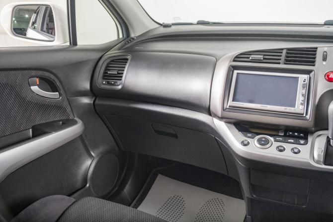 Honda Stream II Рестайлинг с пробегом 2011 года, цена 1 199 000 рублей, 112000 км, компактвэн, Автокод Объявления