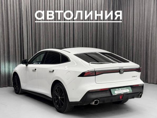 Changan UNI-V I с пробегом 2023 года, цена 2 390 000 рублей, 22700 км, лифтбек, Автокод Объявления