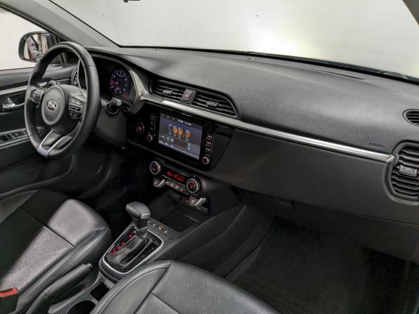 Kia Rio IV Рестайлинг с пробегом 2021 года, цена 1 940 000 рублей, 71940 км, хэтчбек, Автокод Объявления