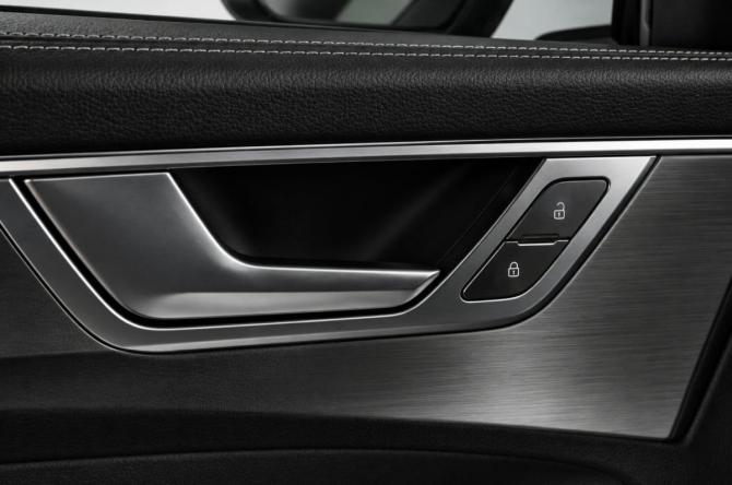 Audi A6 V (C8) с пробегом 2021 года, цена 3 609 000 рублей, 130000 км, седан, Автокод Объявления