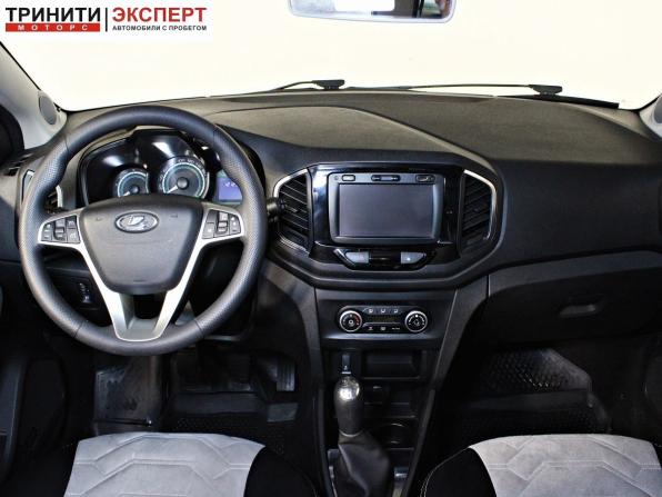 Lada (ВАЗ) XRAY I с пробегом 2018 года, цена 897 000 рублей, 121237 км, хэтчбек, Автокод Объявления