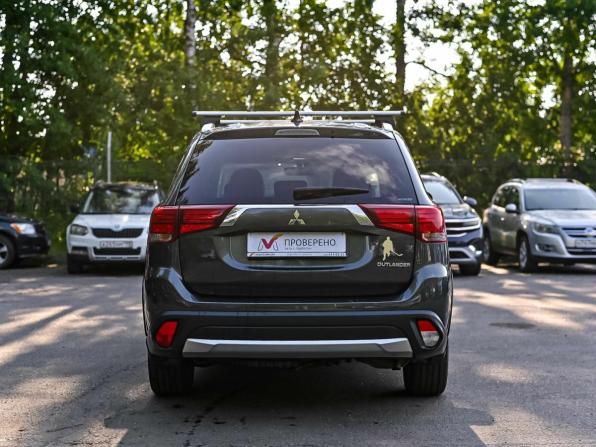 Mitsubishi Outlander III Рестайлинг 2 с пробегом 2018 года, цена 1 550 000 рублей, 220792 км, внедорожник, Автокод Объявления