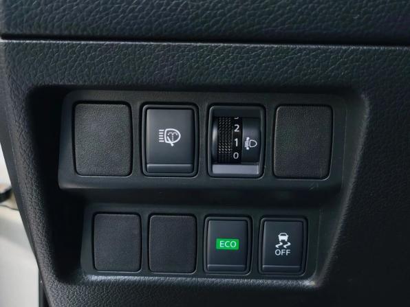 Nissan Qashqai II с пробегом 2015 года, цена 1 195 000 рублей, 234517 км, внедорожник, Автокод Объявления