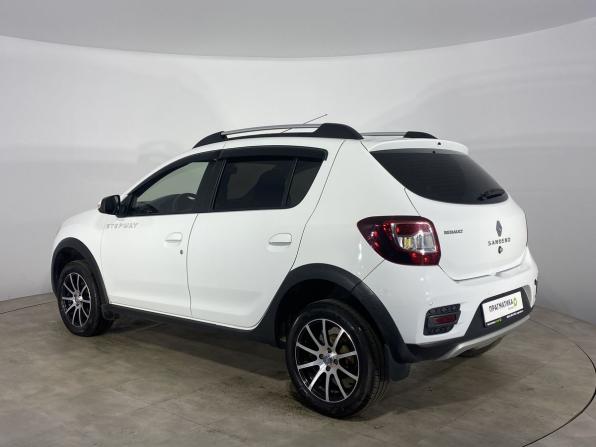 Renault Sandero II Рестайлинг с пробегом 2019 года, цена 1 070 000 рублей, 74288 км, хэтчбек, Автокод Объявления