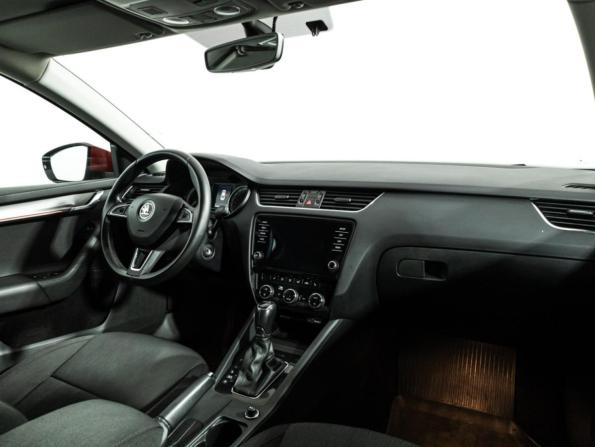 Skoda Octavia III (A7) Рестайлинг с пробегом 2017 года, цена 1 599 585 рублей, 140053 км, лифтбек, Автокод Объявления