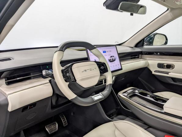 JETOUR DASHING I с пробегом 2024 года, цена 2 350 000 рублей, 37465 км, внедорожник, Автокод Объявления