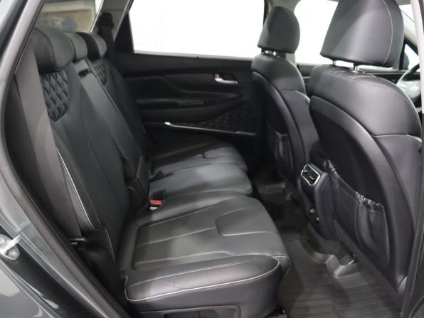 Hyundai Santa Fe IV Рестайлинг с пробегом 2023 года, цена 4 259 000 рублей, 49237 км, внедорожник, Автокод Объявления