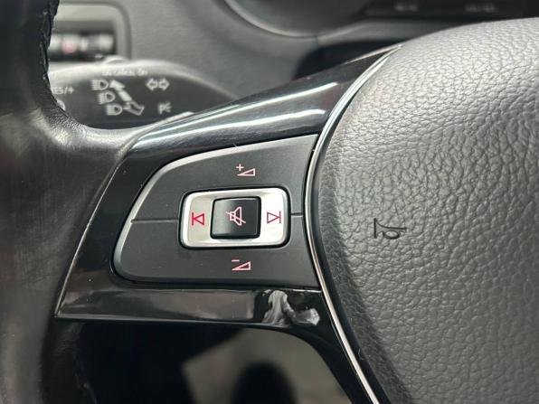 Volkswagen Polo V Рестайлинг с пробегом 2017 года, цена 1 169 687 рублей, 78463 км, седан, Автокод Объявления