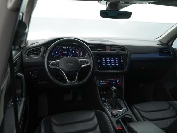 Volkswagen Tiguan II Рестайлинг с пробегом 2021 года, цена 2 550 000 рублей, 235208 км, внедорожник, Автокод Объявления