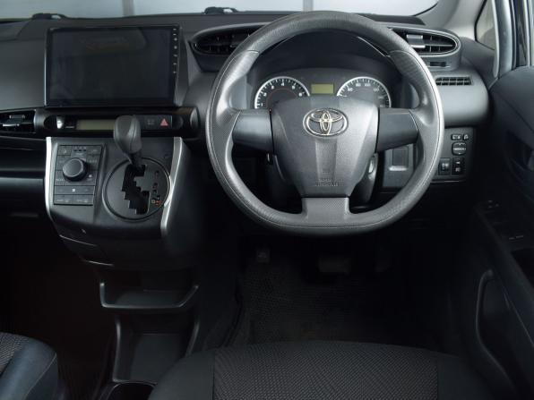 Toyota Wish II Рестайлинг с пробегом 2015 года, цена 1 499 999 рублей, 123873 км, минивэн, Автокод Объявления