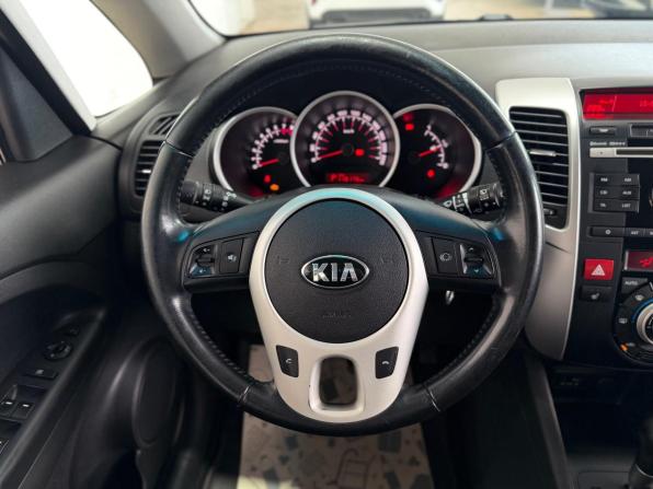 Kia Venga I Рестайлинг с пробегом 2014 года, цена 1 000 000 рублей, 119026 км, минивэн, Автокод Объявления