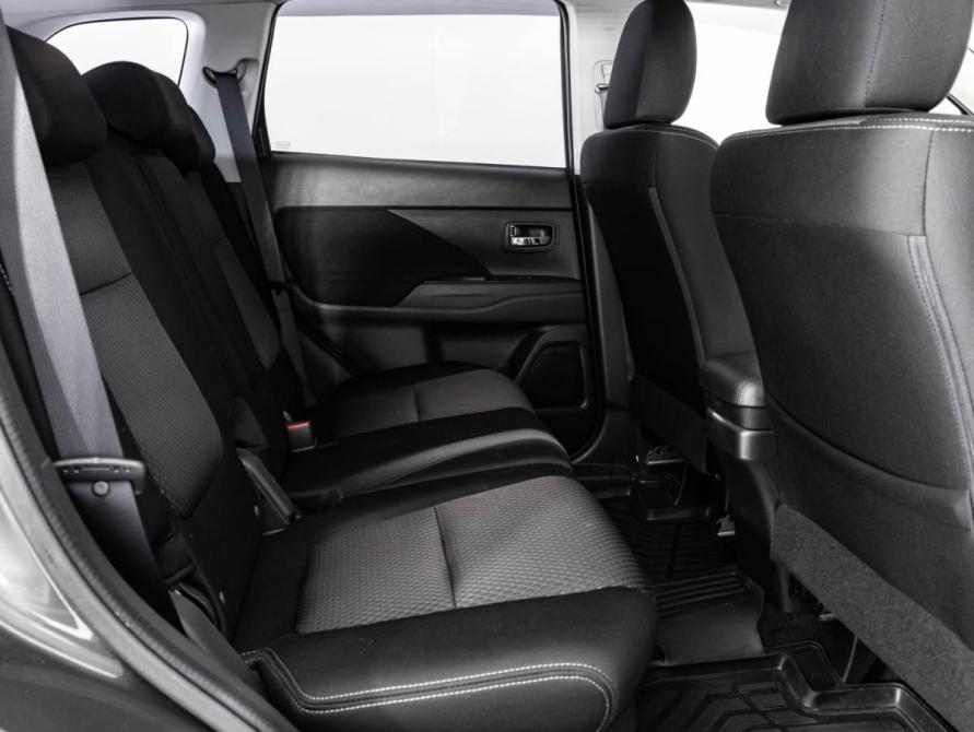 Mitsubishi Outlander III Рестайлинг 2 Санкт-Петербург  - изображение 17