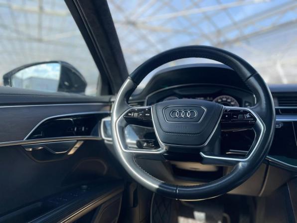 Audi A8 IV (D5) с пробегом 2018 года, цена 4 450 000 рублей, 164950 км, седан, Автокод Объявления