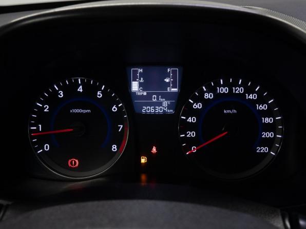 Hyundai Solaris I Рестайлинг с пробегом 2015 года, цена 780 000 рублей, 206301 км, седан, Автокод Объявления