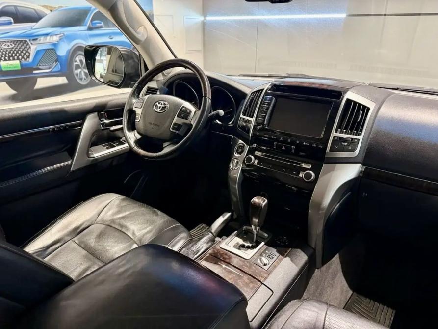 Toyota Land Cruiser 200 Series Рестайлинг 1 Новосибирск  - изображение 20
