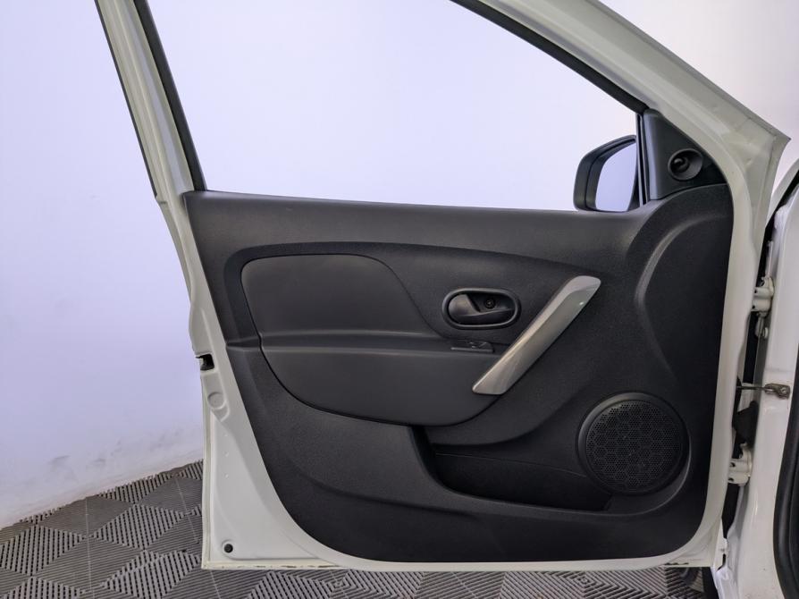 Renault Logan II Рестайлинг Москва  - изображение 19