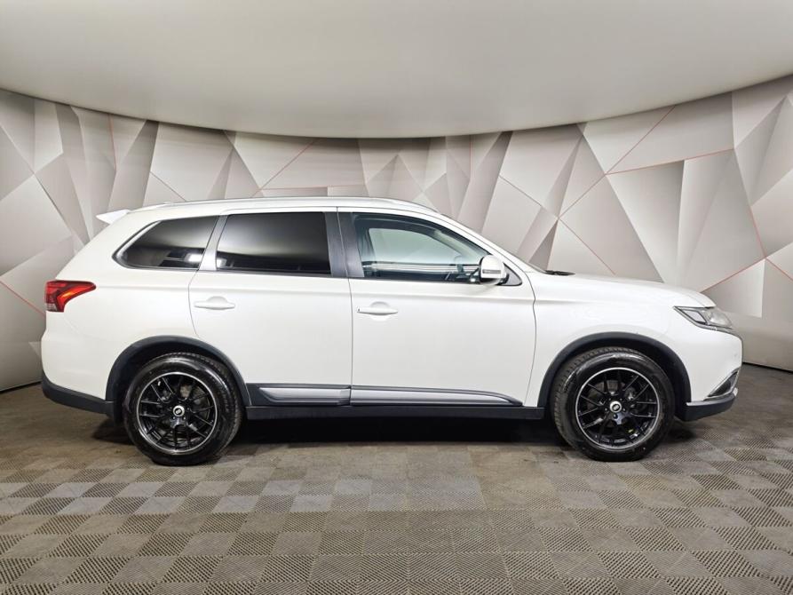 Mitsubishi Outlander III Рестайлинг 2 Москва  - изображение 6