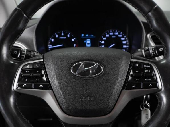 Hyundai Solaris II с пробегом 2019 года, цена 1 270 000 рублей, 171439 км, седан, Автокод Объявления