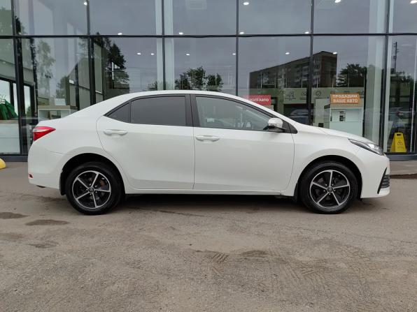 Toyota Corolla XI (E160 E170 E180) Рестайлинг 1 с пробегом 2016 года, цена 1 599 800 рублей, 78000 км, седан, Автокод Объявления