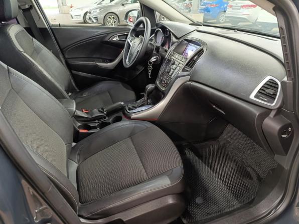 Opel Astra J Рестайлинг с пробегом 2012 года, цена 659 000 рублей, 263920 км, хэтчбек, Автокод Объявления