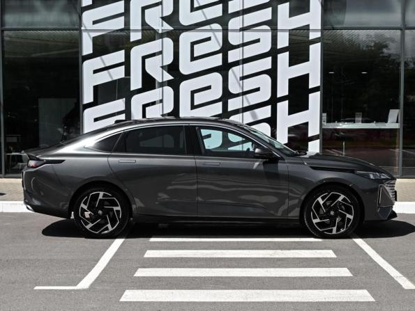 Changan Lamore с пробегом 2024 года, цена 2 049 000 рублей, 24172 км, седан, Автокод Объявления