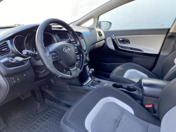 Kia Ceed II с пробегом 2014 года, цена 990 000 рублей, 269029 км, хэтчбек, Автокод Объявления