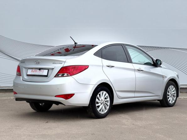 Hyundai Solaris I Рестайлинг с пробегом 2015 года, цена 949 000 рублей, 134418 км, седан, Автокод Объявления