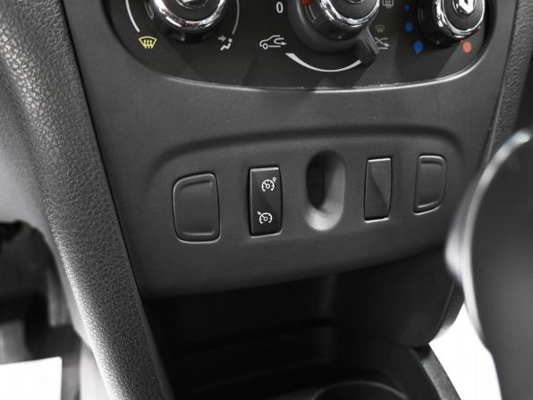 Renault Sandero II Рестайлинг с пробегом 2019 года, цена 1 165 000 рублей, 67670 км, хэтчбек, Автокод Объявления