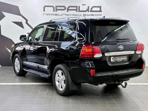 Toyota Land Cruiser 200 Series Рестайлинг 1 с пробегом 2014 года, цена 5 290 000 рублей, 180045 км, внедорожник, Автокод Объявления