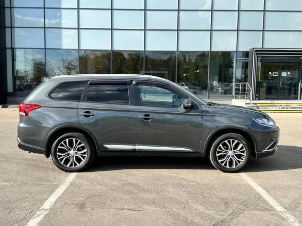 Mitsubishi Outlander III Рестайлинг 2 с пробегом 2015 года, цена 1 499 000 рублей, 146000 км, внедорожник, Автокод Объявления