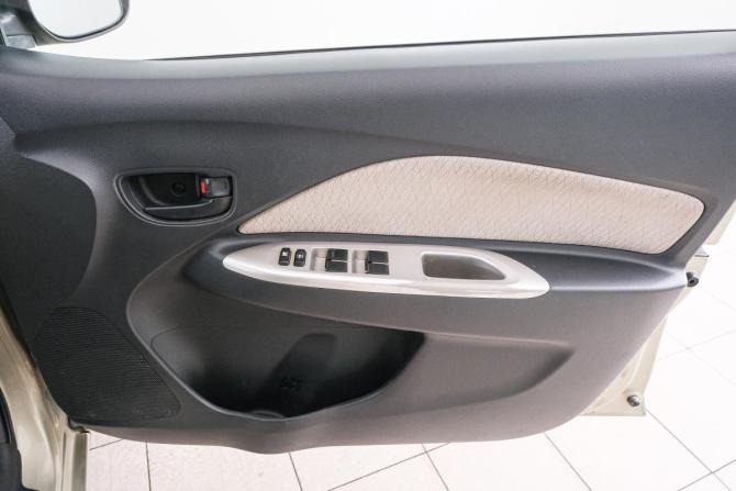 Toyota Belta I с пробегом 2005 года, цена 549 000 рублей, 271187 км, седан, Автокод Объявления