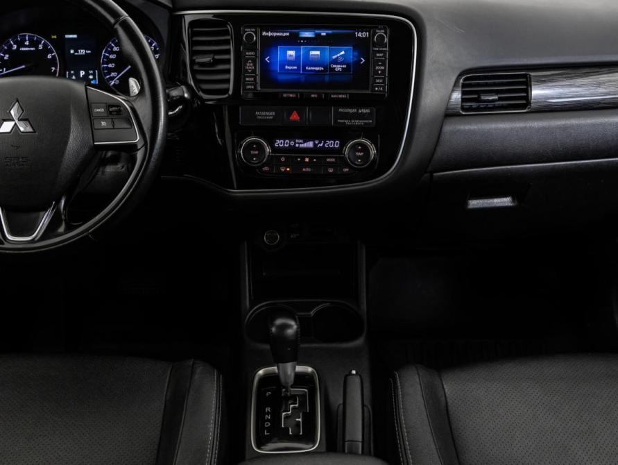 Mitsubishi Outlander III Рестайлинг 2 Санкт-Петербург  - изображение 15