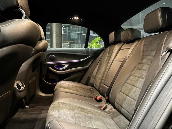 Mercedes-Benz E-Класс V (W213 S213 C238) Рестайлинг с пробегом 2024 года, цена 9 600 000 рублей, 1 км, седан, Автокод Объявления