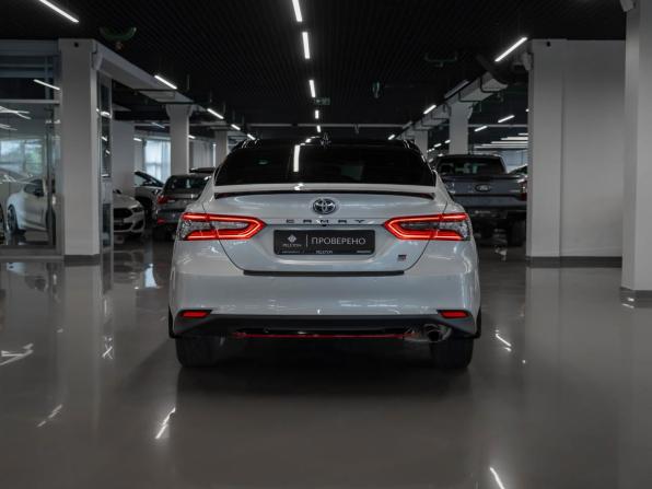 Toyota Camry VIII (XV70) Рестайлинг с пробегом 2021 года, цена 3 190 000 рублей, 61245 км, седан, Автокод Объявления