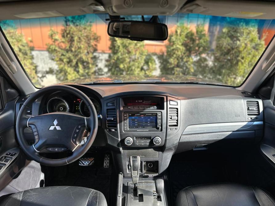 Mitsubishi Pajero IV Рестайлинг 1 Москва  - изображение 9