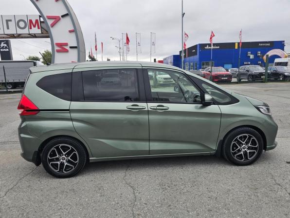 Honda Freed II Рестайлинг с пробегом 2021 года, цена 1 679 995 рублей, 107535 км, компактвэн, Автокод Объявления