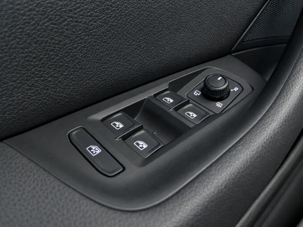 Volkswagen Passat B8 с пробегом 2019 года, цена 2 149 000 рублей, 144733 км, седан, Автокод Объявления