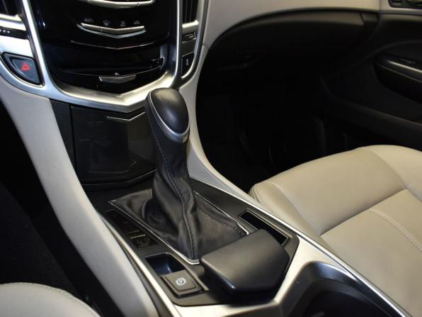 Cadillac SRX II Рестайлинг с пробегом 2015 года, цена 1 970 000 рублей, 132000 км, внедорожник, Автокод Объявления