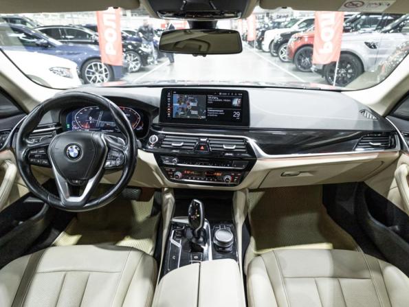 BMW 5 серии VII (G30/G31/G38) Рестайлинг с пробегом 2021 года, цена 3 267 000 рублей, 117000 км, седан, Автокод Объявления