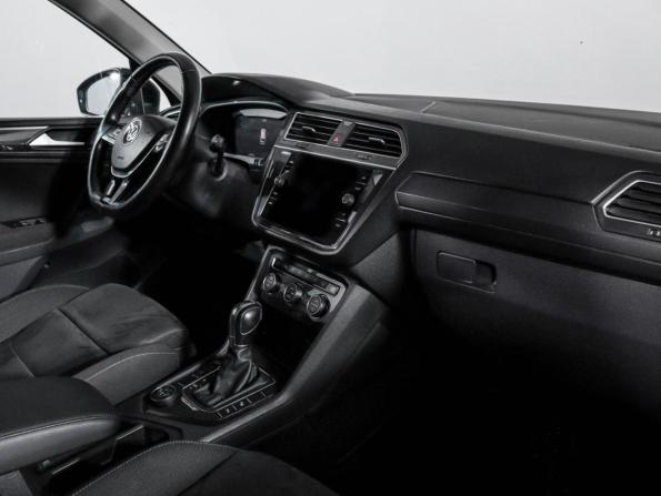 Volkswagen Tiguan II с пробегом 2018 года, цена 2 168 450 рублей, 182600 км, внедорожник, Автокод Объявления