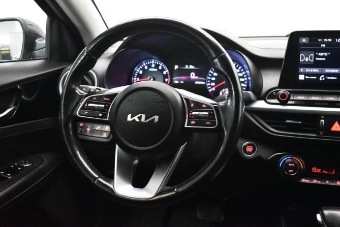 Kia Cerato IV Рестайлинг с пробегом 2021 года, цена 1 560 000 рублей, 231644 км, седан, Автокод Объявления