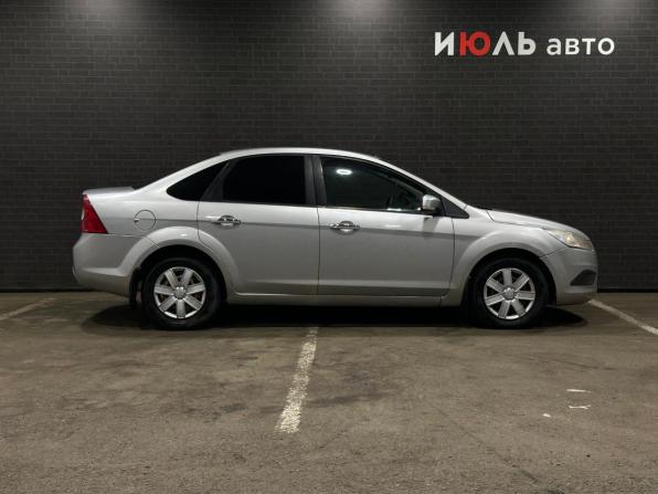 Ford Focus II Рестайлинг с пробегом 2008 года, цена 450 000 рублей, 400000 км, седан, Автокод Объявления