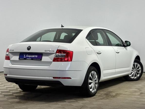 Skoda Octavia III (A7) Рестайлинг с пробегом 2019 года, цена 1 990 000 рублей, 72326 км, лифтбек, Автокод Объявления