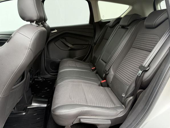 Ford Kuga II Рестайлинг с пробегом 2017 года, цена 1 650 000 рублей, 136324 км, внедорожник, Автокод Объявления