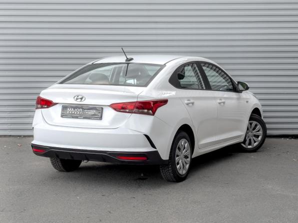 Hyundai Solaris II Рестайлинг с пробегом 2022 года, цена 1 535 000 рублей, 106067 км, седан, Автокод Объявления